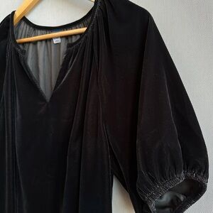 Old Navy | Black Velvet Flowy Top | Size M